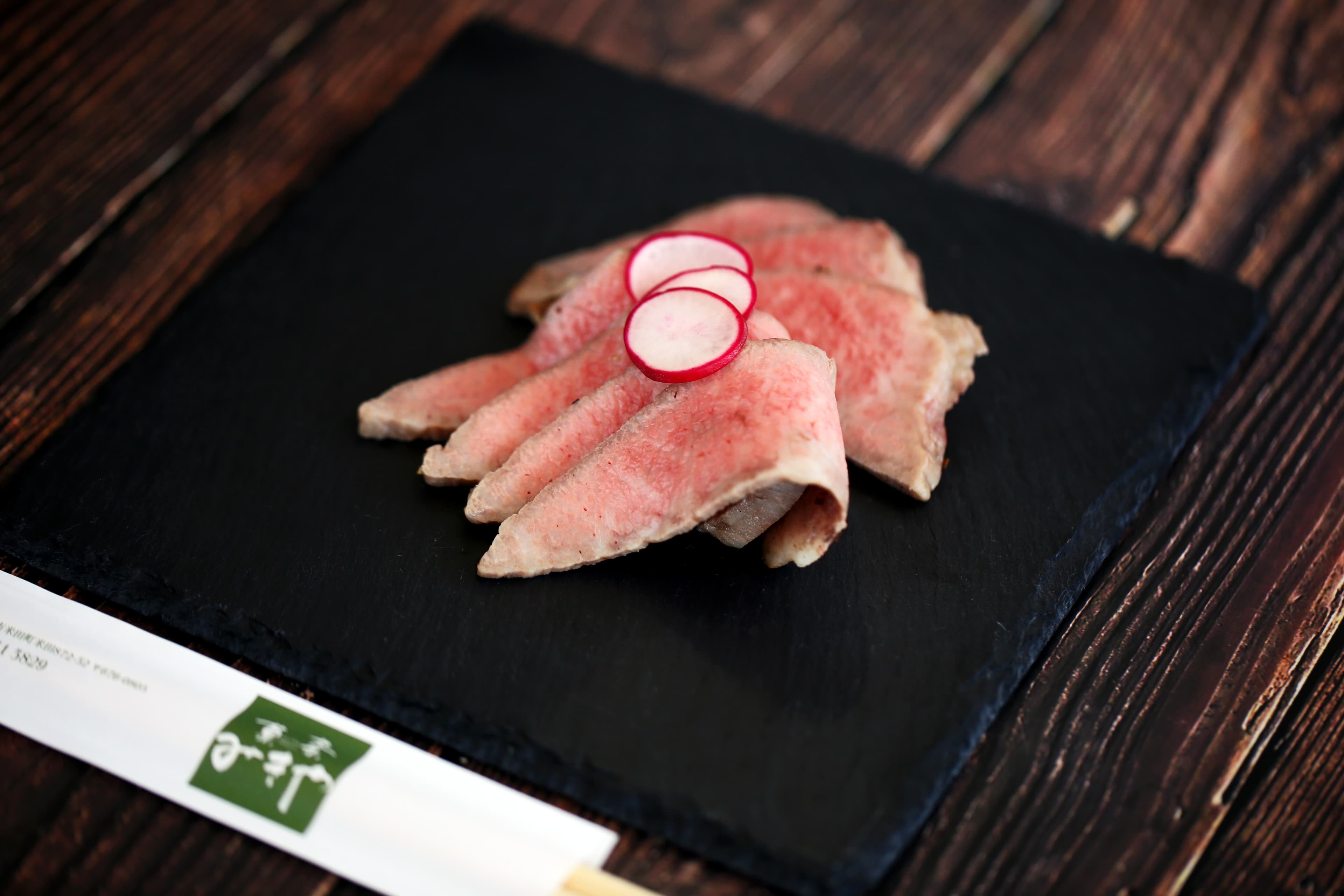 誕生日などの贈り物にピッタリ！　肉旨しみきやの特別ギフトセット　C - 8